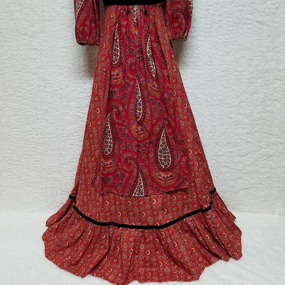 𝅺RARE Vintage 1970s Rags Red Paisley Velvet Cottagecore Victorian Prairie Dress - Picture 9 of 16